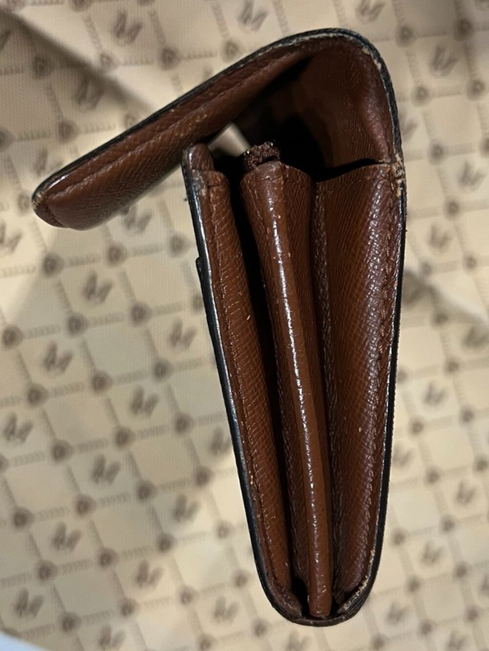 Authentic Louis Vuitton Vintage Leather LV Monogram Brown Sarah Long Wallet - Picture 4 of 5